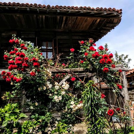Hotel Къщата На Художника Zheravna Exterior foto